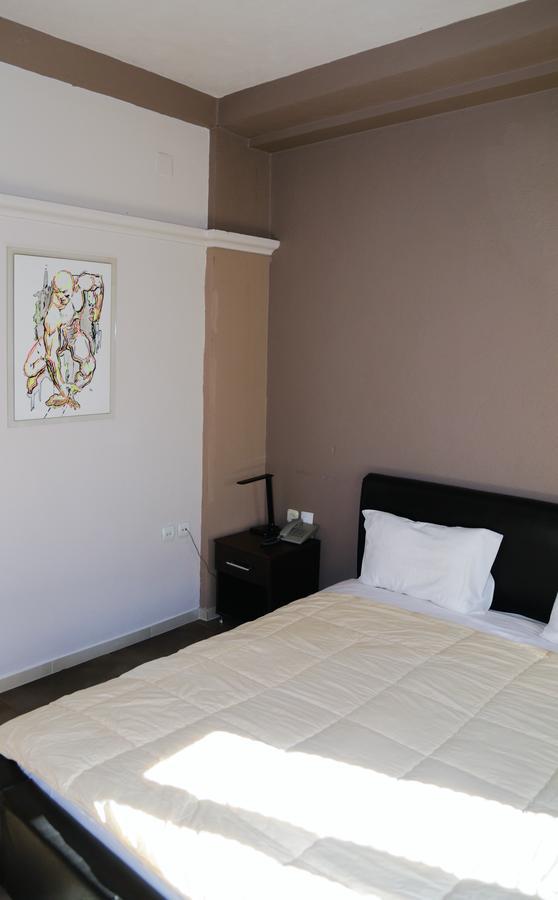 Hotel Ambasador Битола Экстерьер фото